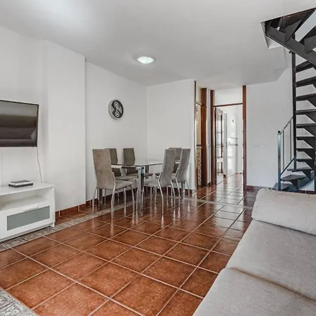 Beautiful Duplex In * Callao Salvaje